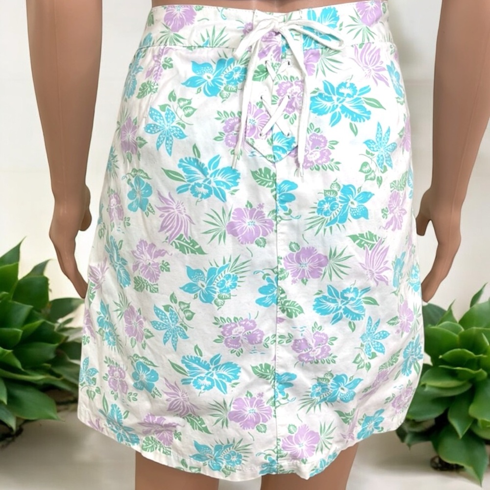 Liz Claiborne White Floral Lace Up Waist Skort - Picture 7 of 15